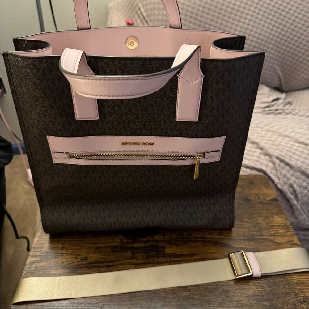 Michael Kors Tote